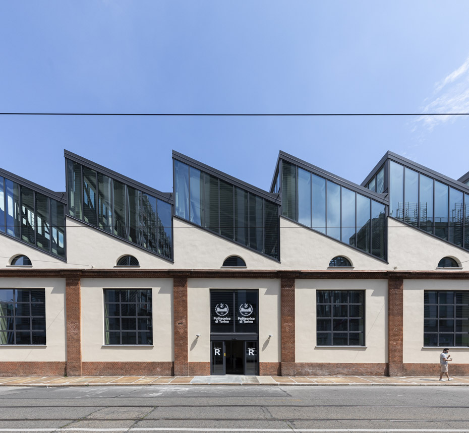 École polytechnique de Turin, salles de classe R et salles de classe P, Italie