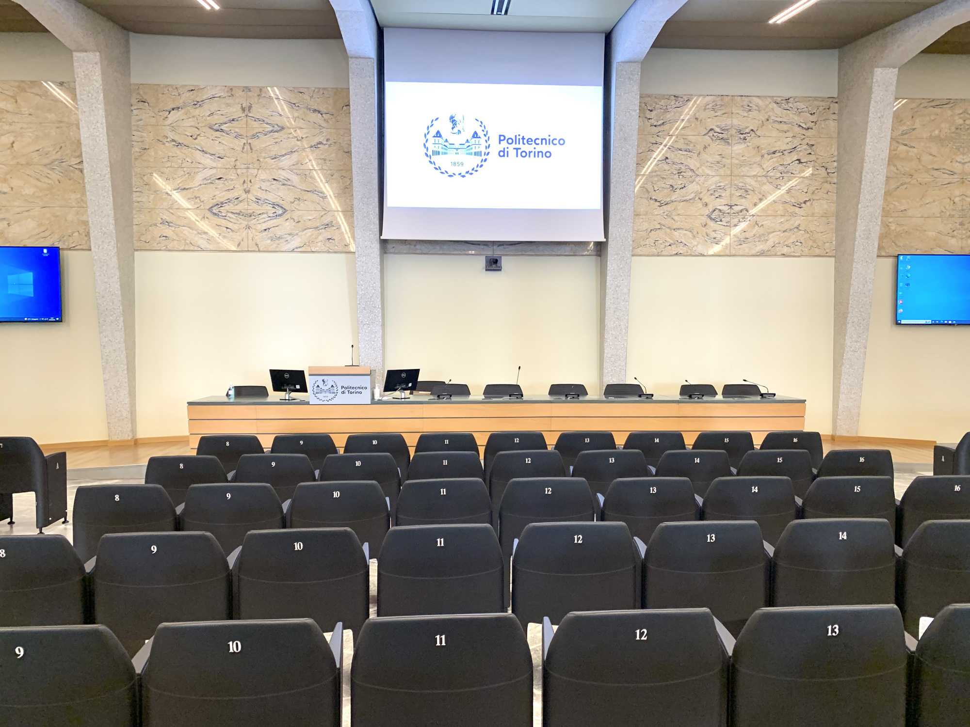 École polytechnique de Turin, salle de remise des diplômes, Italie