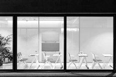 Folding and multifunctional desks for classrooms and lecture halls